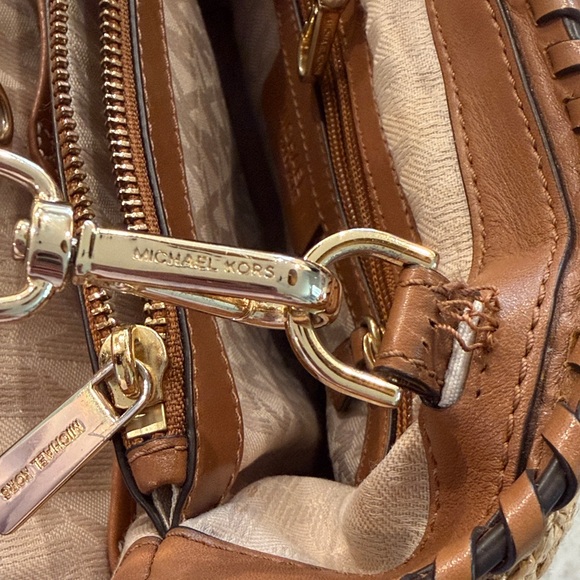 MICHAEL Michael Kors Straw Rosalie Medium Tan and Brown Purse - Picture 8 of 16